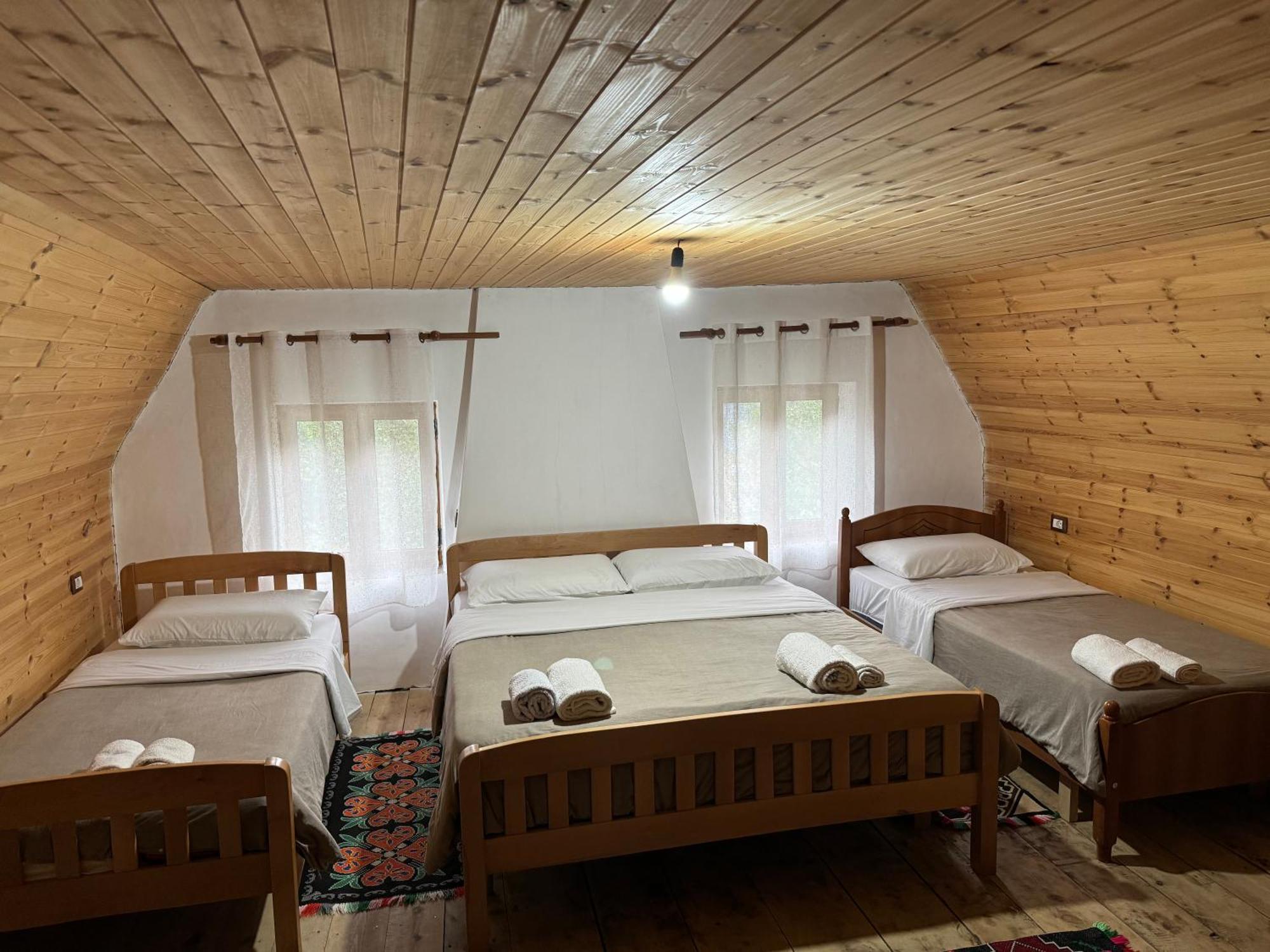 Bujtina Shkambi Hotel Theth Kültér fotó