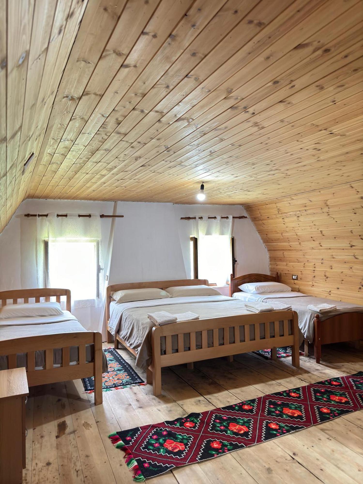 Bujtina Shkambi Hotel Theth Kültér fotó